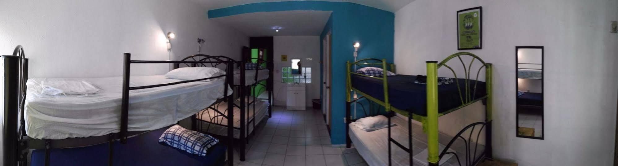 Oyster Hostel Веракруз Екстериор снимка
